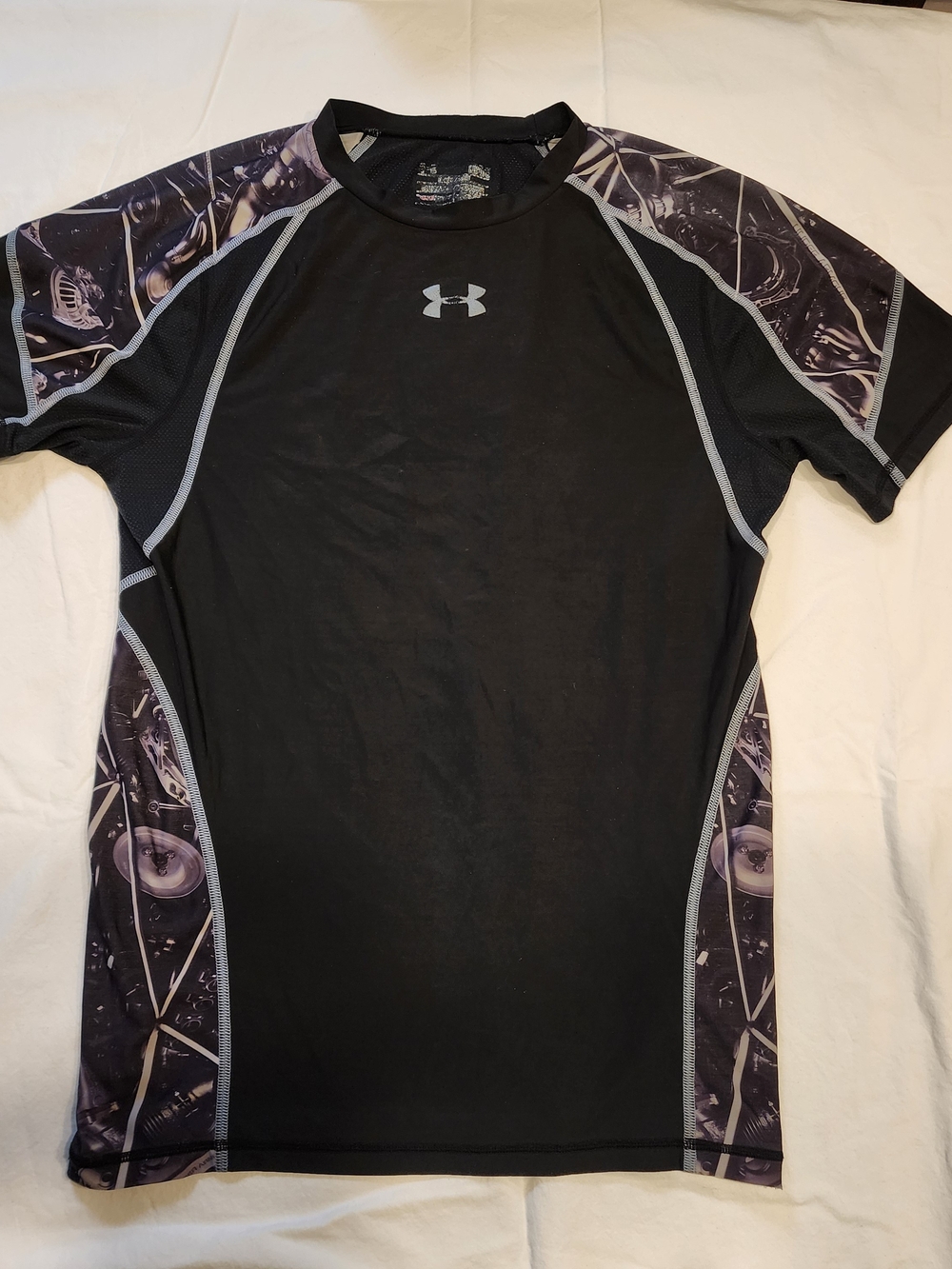 Under Armour Men’s Black Short-Sleeve Swim/Compression Top